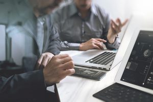 Das Unternehmen muss Risiken i