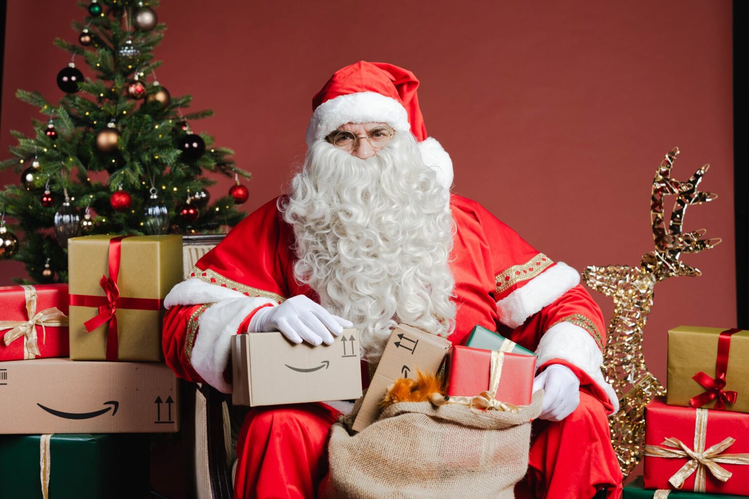 Amazon: Pascal «Zubi» Zuberbühler als Samichlaus-Helfer