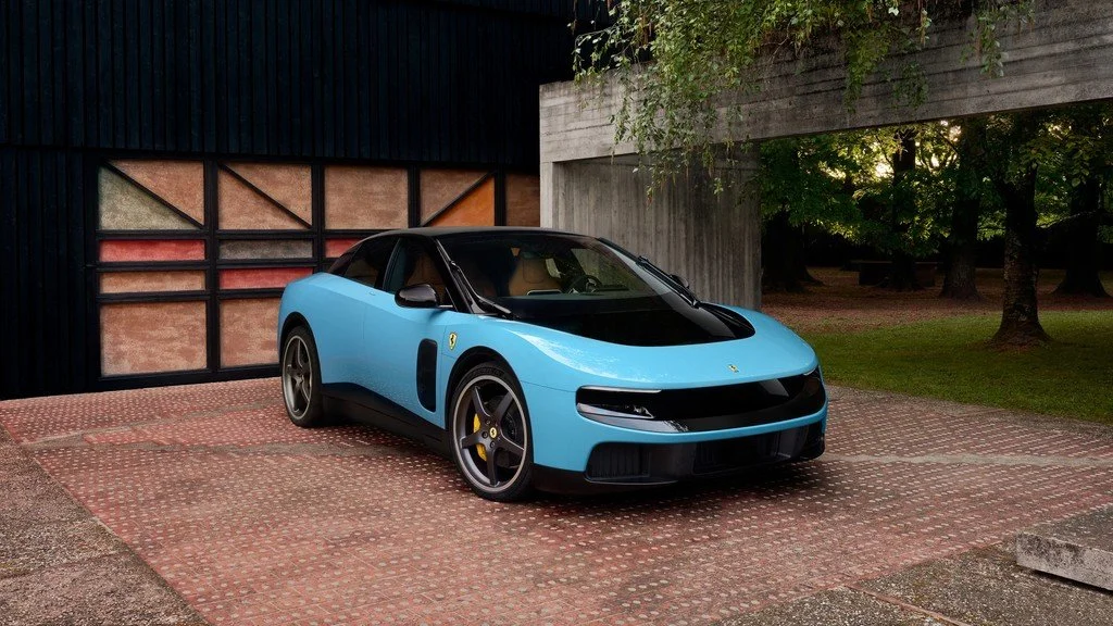 FERRARI LUCE: Ein neues Kapitel für die Marke
